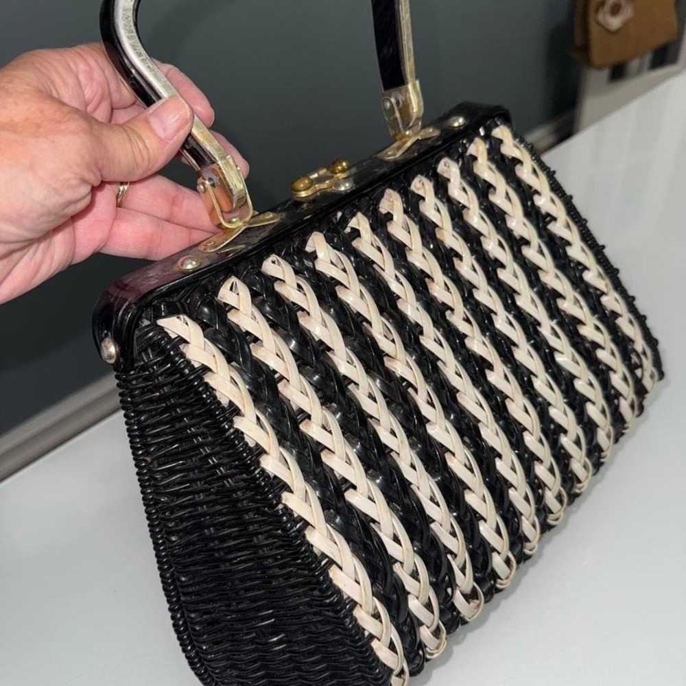 Vintage Black‎ Cream Woven Acrylic Lucite Handbag Structured